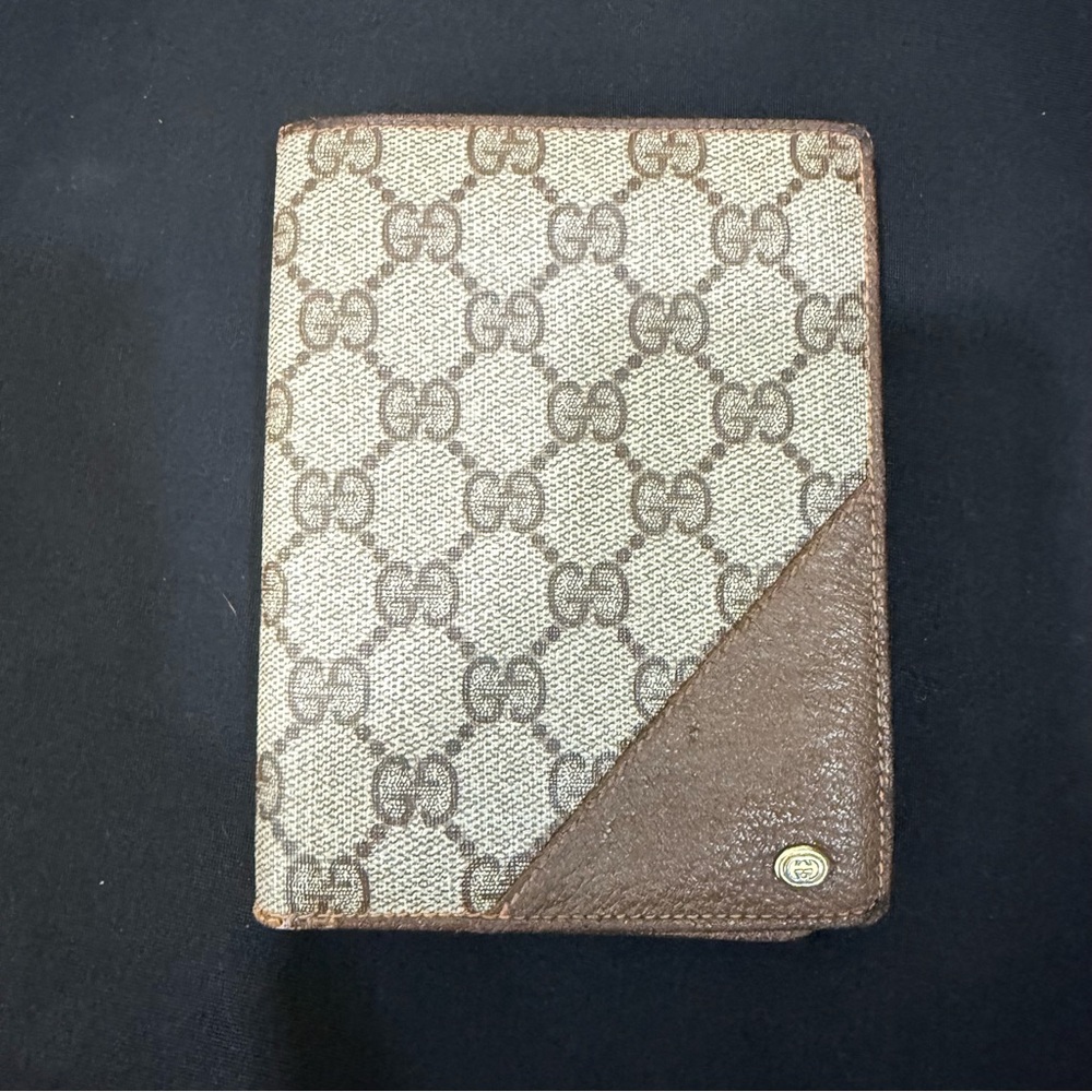 Gucci Vintage GG Supreme Wallet